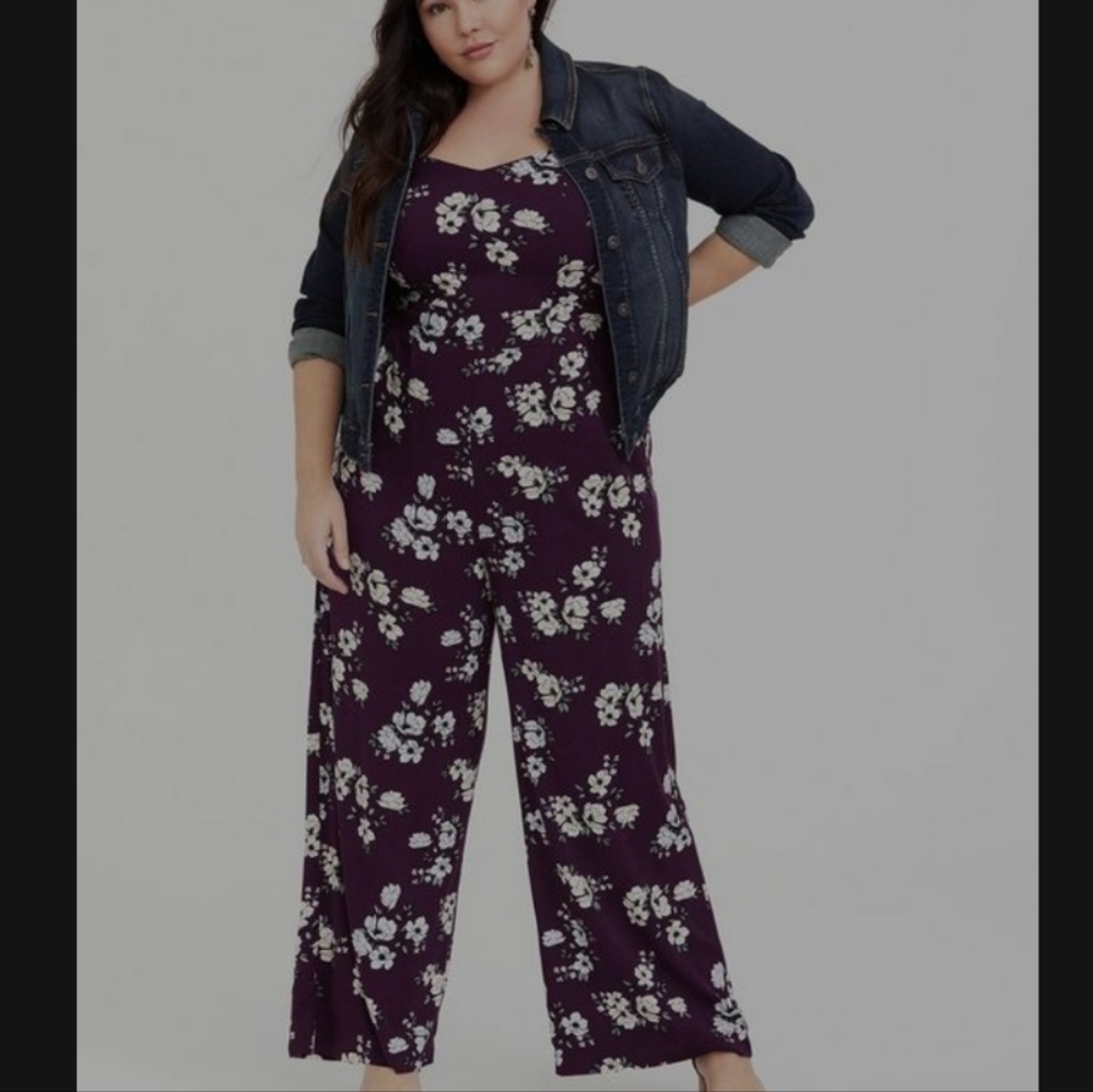 Torrid Floral Challis Jumpsuit=/Romper Size 3S
